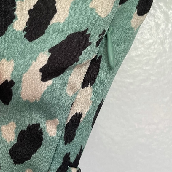 ❤️HM Wrap Dress NWT - Picture 4 of 4